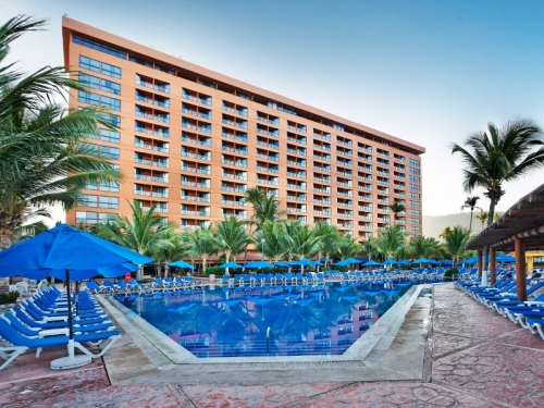 Barcelo Ixtapa exterior