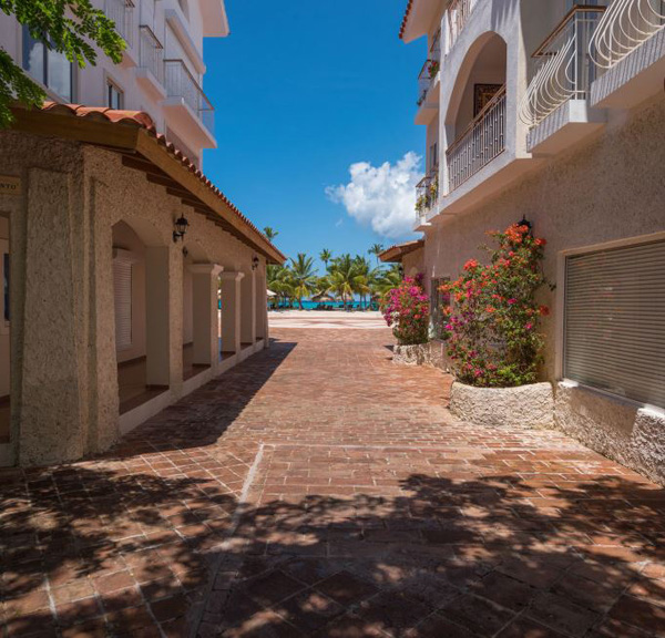 Cadaques Bayahibe piscine