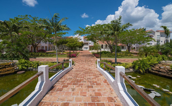 Cadaques Bayahibe piscine