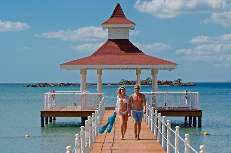 Luxury Bahia Principe Bouganville exterior