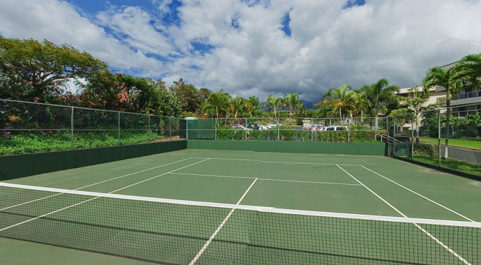 Aston Maui Banyan exterior