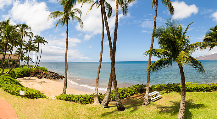 Aston Maui Lu Resort exterior