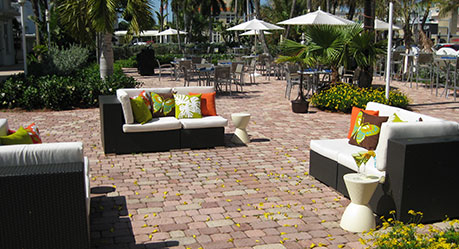 Wyndham Garden South Beach room