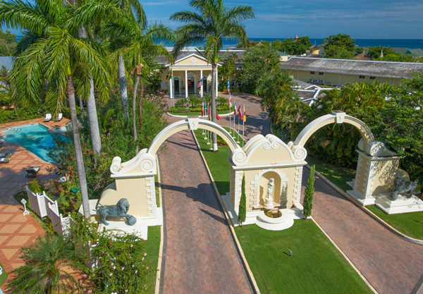  Sandals Royal Caribbean exterior