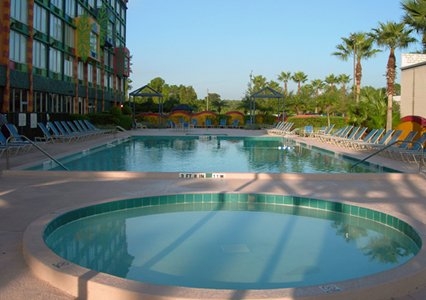 Orlando Vista Lake Buena Vista exterior at night