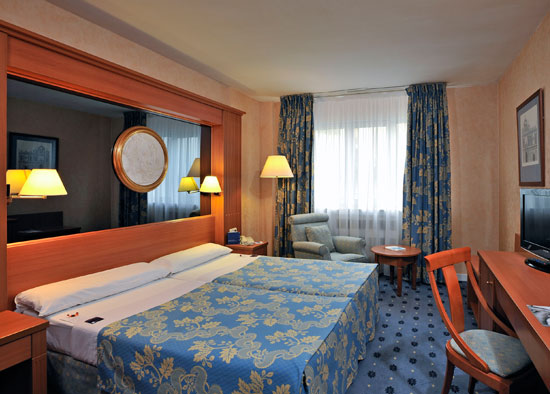 Timhotel Opera Blanche Fontaine
