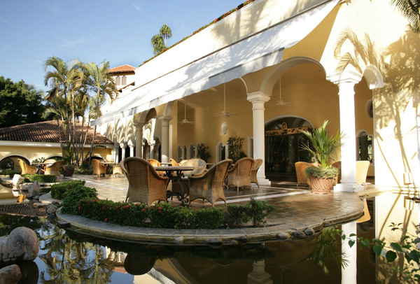 Casa Velas Hotel exterior