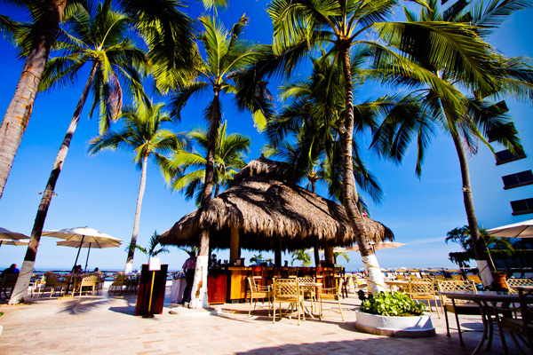 Costa Sur Resort And Spa beach bar