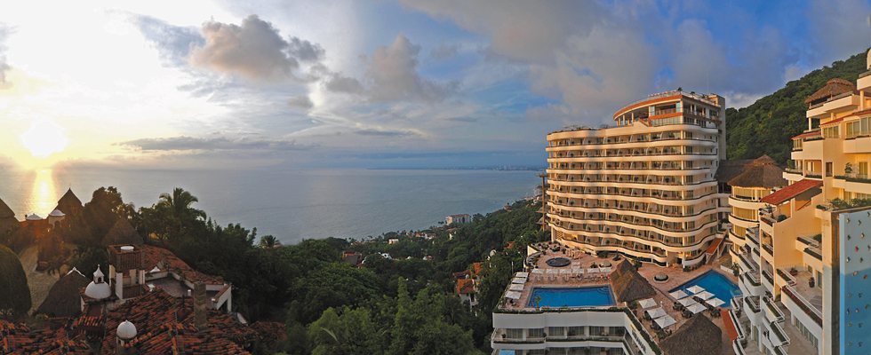 Grand Miramar Puerto Vallarta exterior