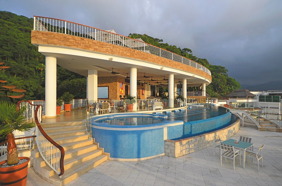 Grand Miramar Puerto Vallarta exterior