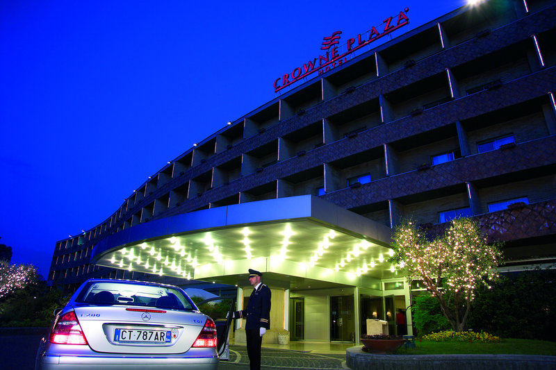 Crowne Plaza St Peter exterior at night