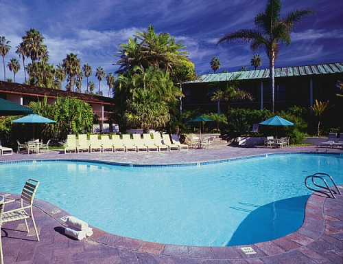 Catamaran Resort And Spa exterior