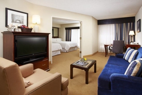 Sheraton Suites suite