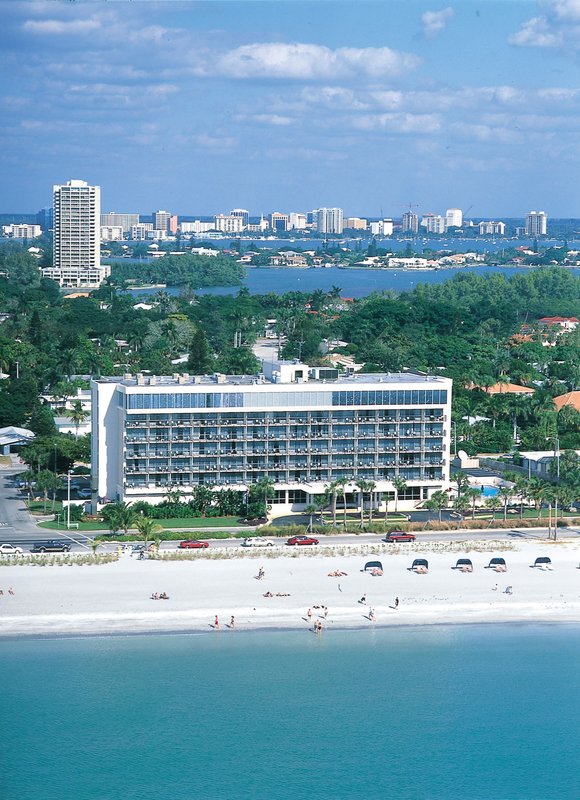 Holiday Inn Lido Beach exterior