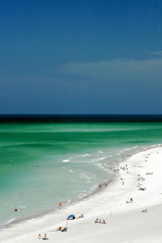 Holiday Inn Lido Beach exterior