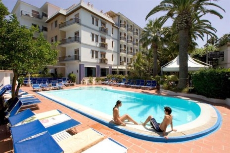 Hotel Caravel San Agnello pool