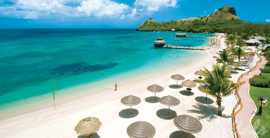 Sandals Grande St Lucian beach